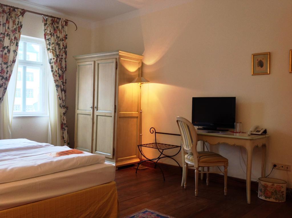 Hotel Adler Rudolstadt Room photo